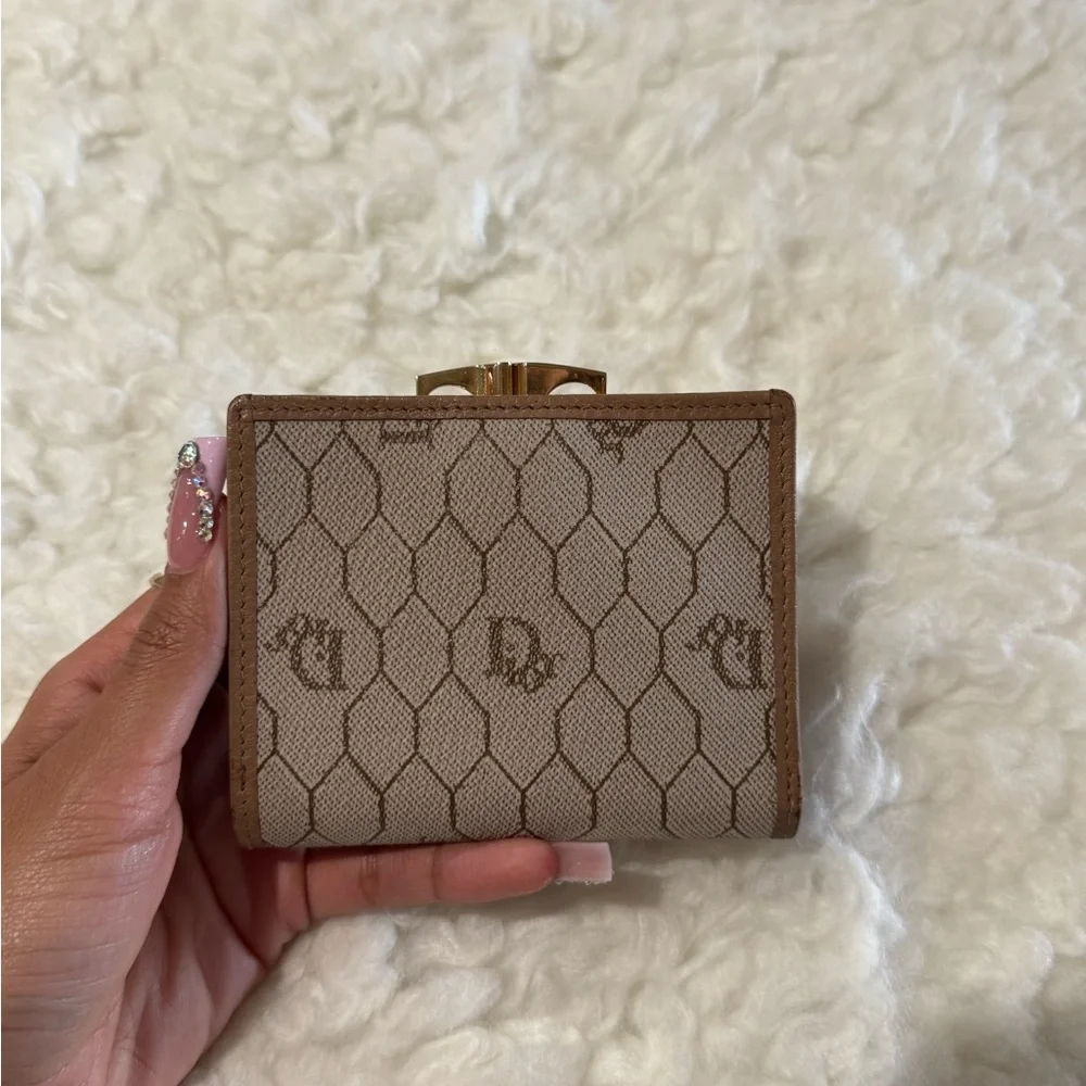 Vintage Christian Dior Wallet 🤎